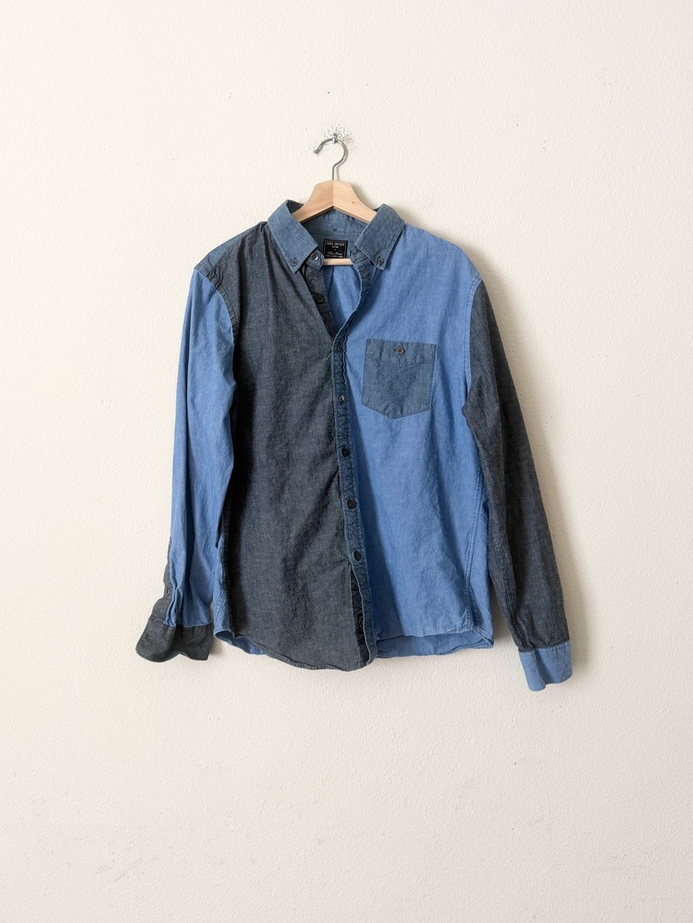 Todd Snyder LARGE colorblock blue button up shirt